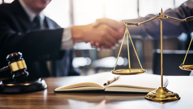 what-to-consider-when-choosing-a-law-firm-for-your-business